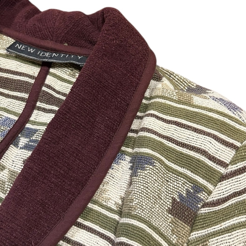 Patterned with Earth Tones Jacket with Maroon Accents - Picture 4 of 6